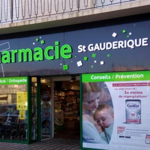 devanture pharmacie saint gauderique