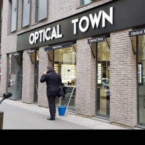 petit store banne opticien