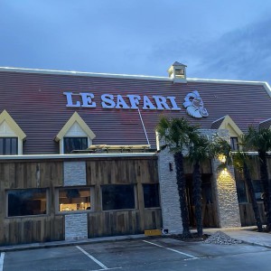 enseigne et facade restaurant